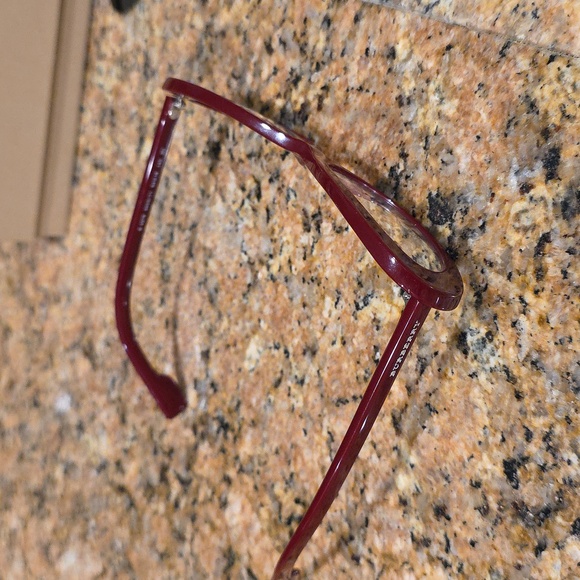 Burberry B 4278 Sunglasses - Picture 14 of 15